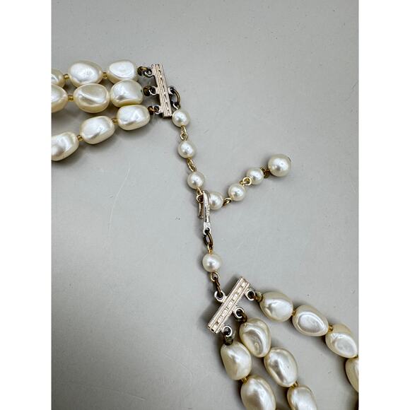 Vintage Japan 3 Strand Faux Pearls Faceted Aurora Borealis Crystal Necklace - Picture 5 of 10